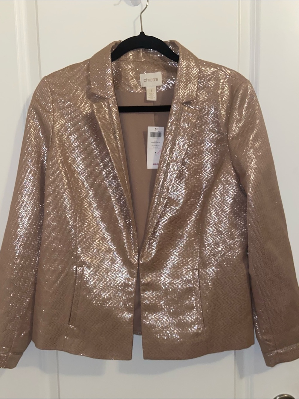 NWT Chico's Glimmering
Antique Blush Metallic Blazer Jacket
Sz1/M